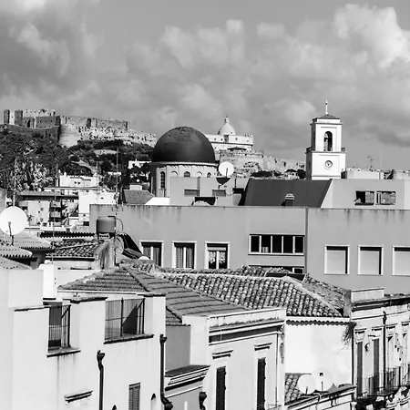 Liberty Palace בית הארחה 3*
