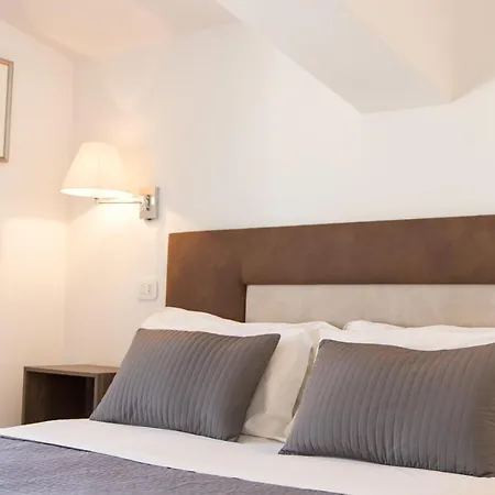 Pensión Liberty Palace 4*