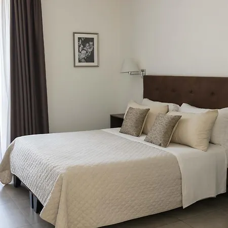 Liberty Palace Pensión 4*