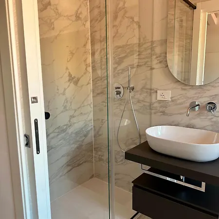 בית הארחה Liberty Palace 4*